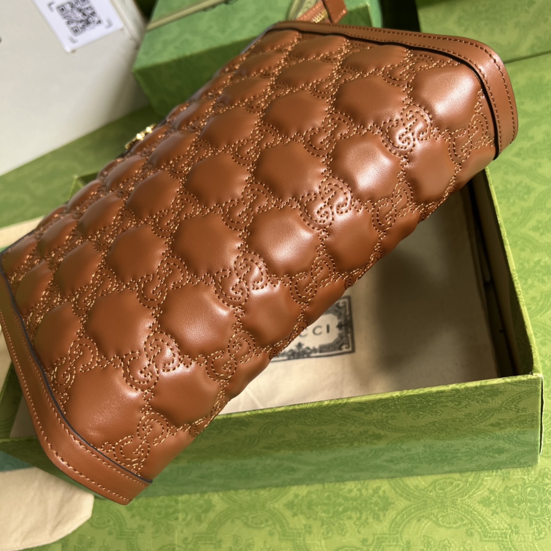 G*u*i gg matelassÉ pouch