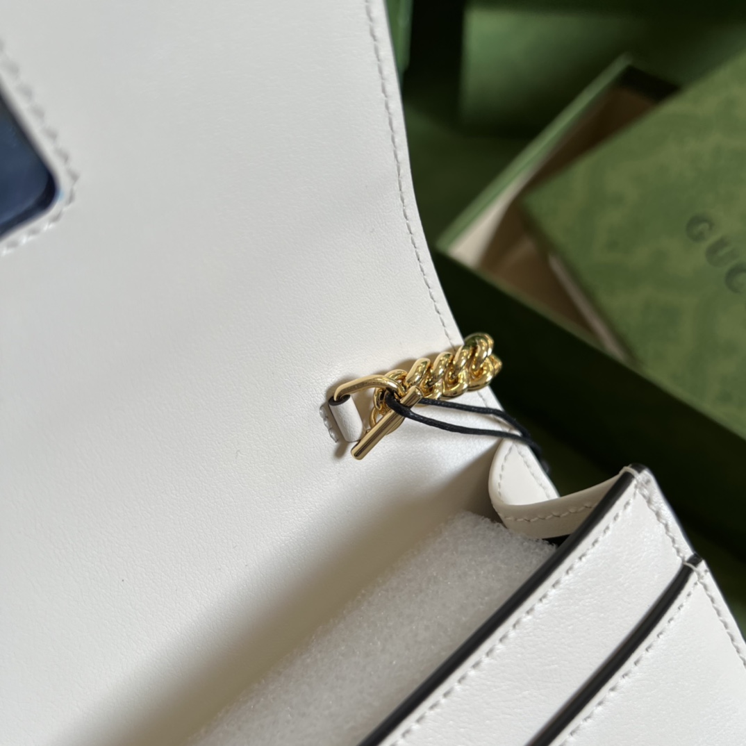 G*u*i gg matelassÉ chain wallet