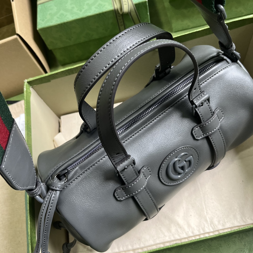 G*u*i small duffle bag with tonal double g