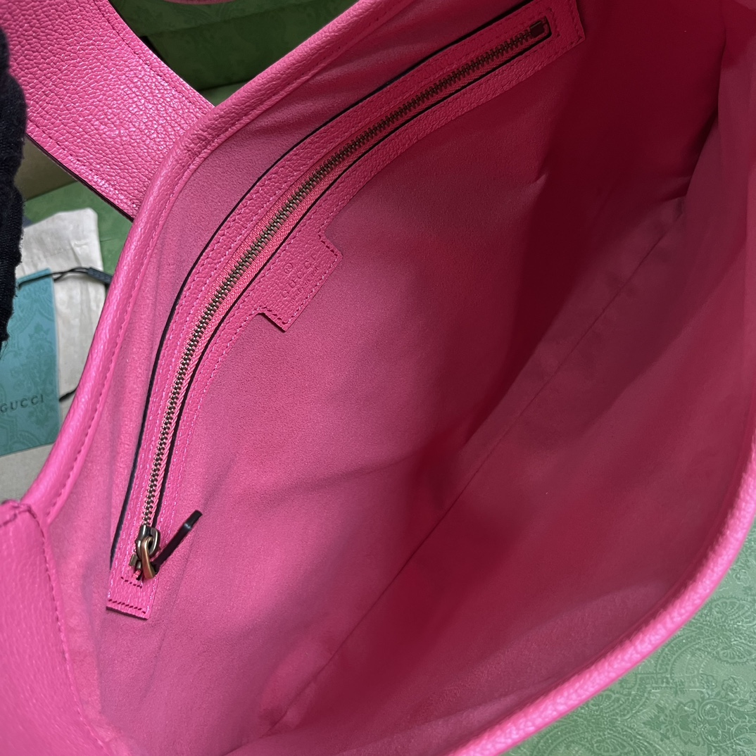 G*u*i aphrodite medium shoulder bag