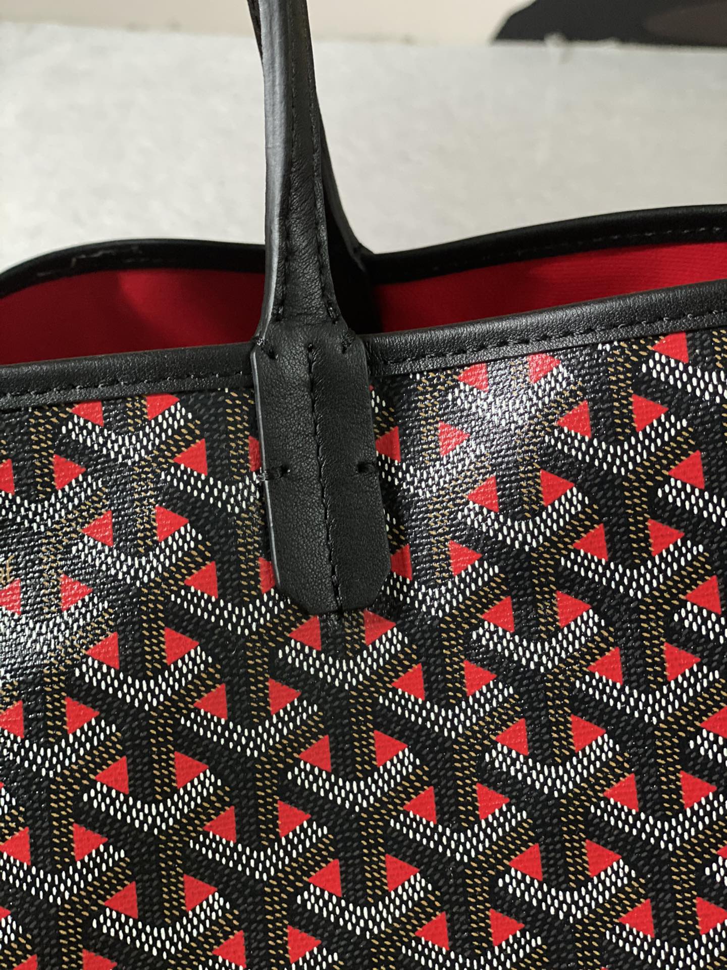 go*ard saint L**is gm medium tote bag
