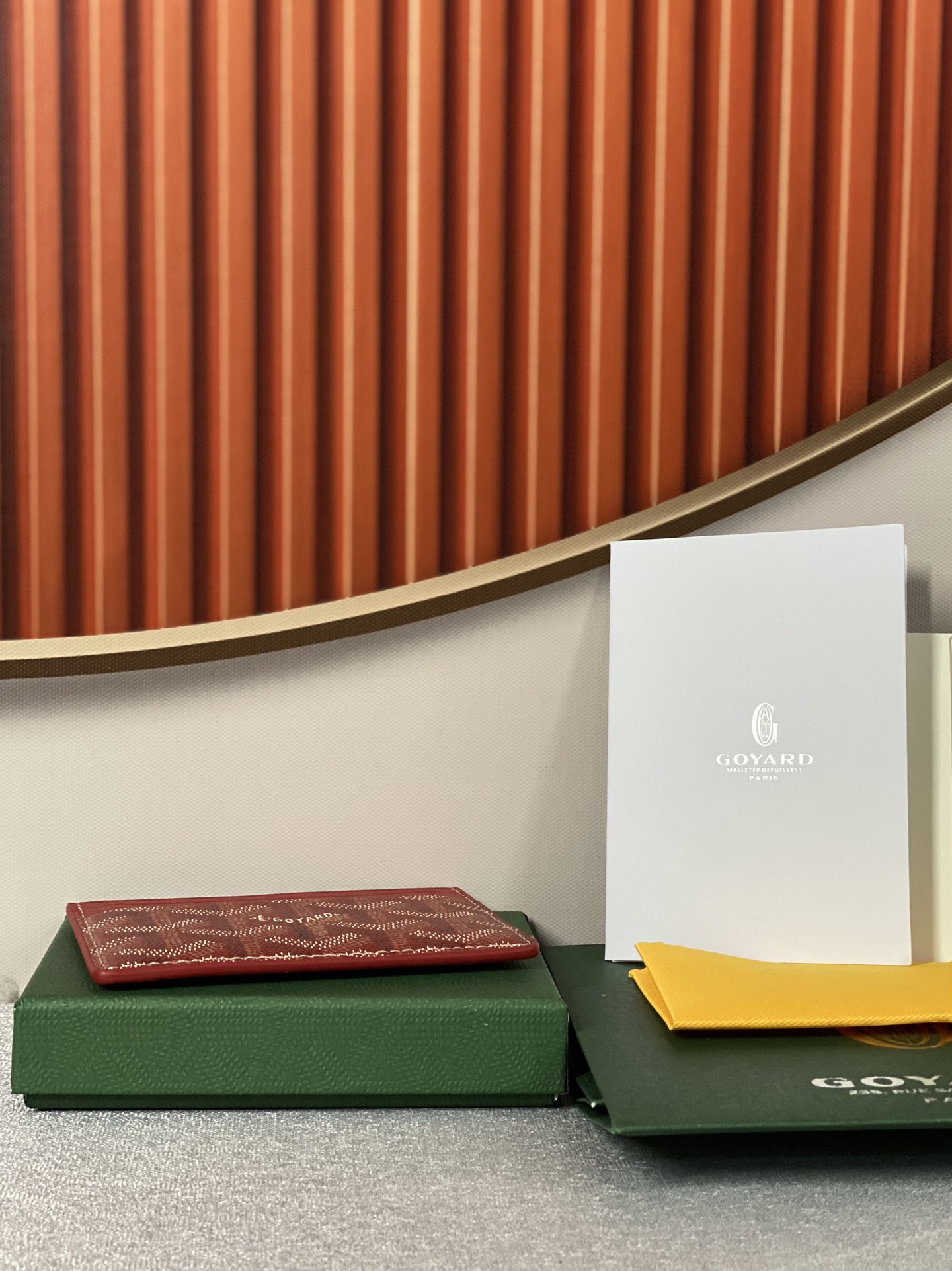 Go*ard card holder