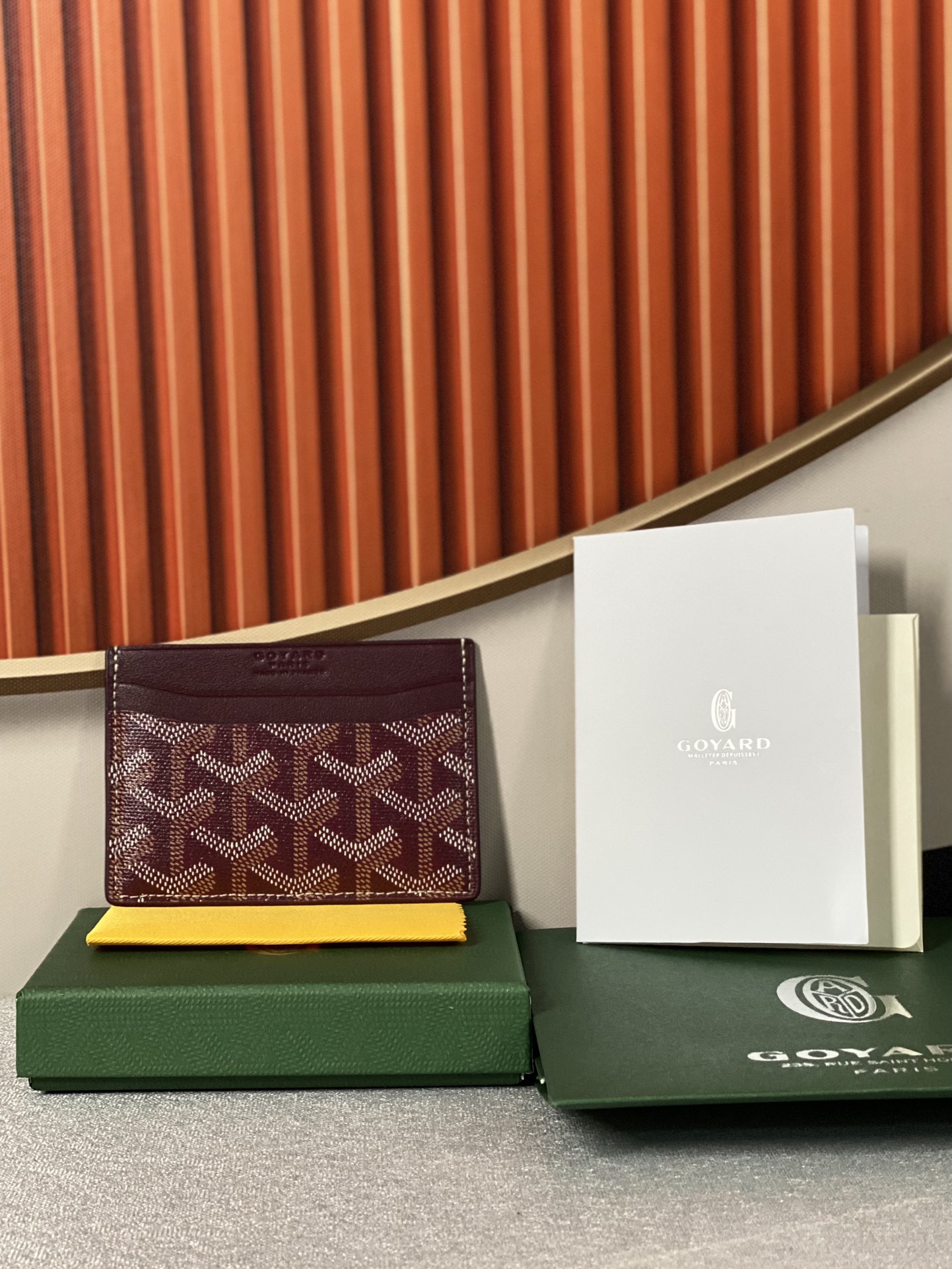 Go*ard card holder