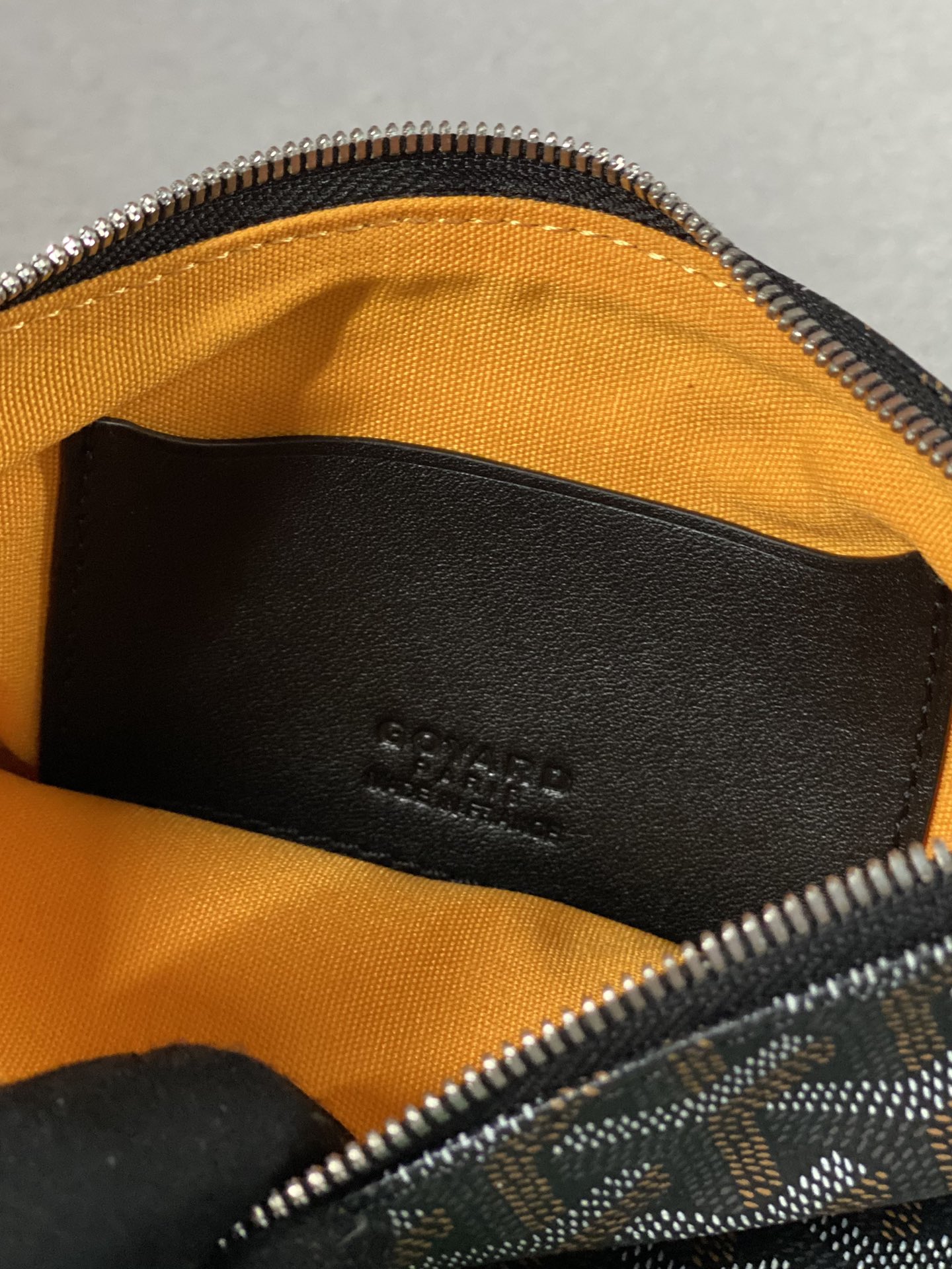 Go*ard sénat pm pouch