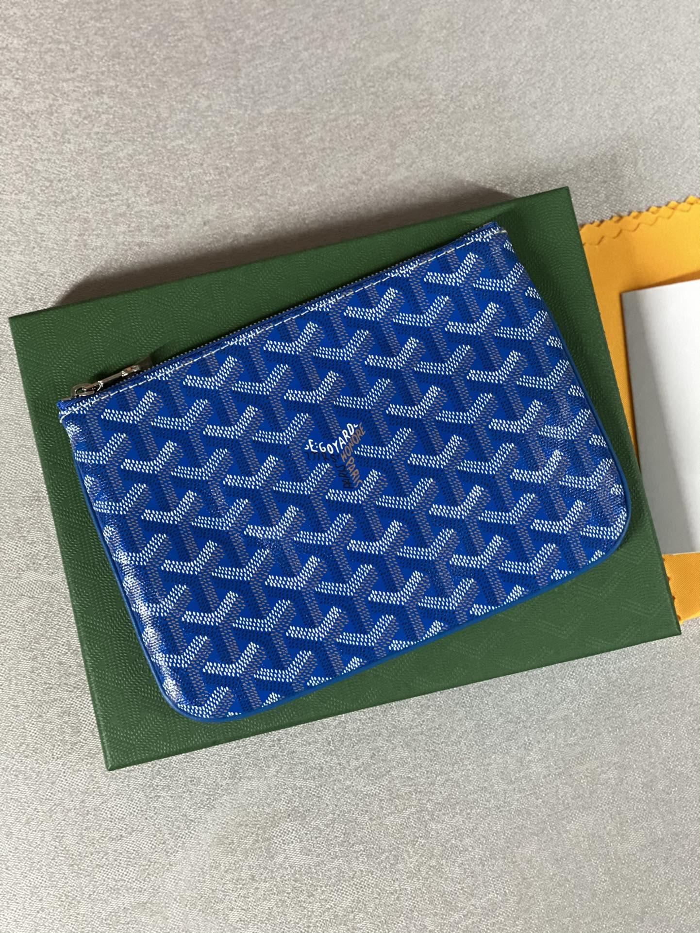 Go*ard sénat pm pouch