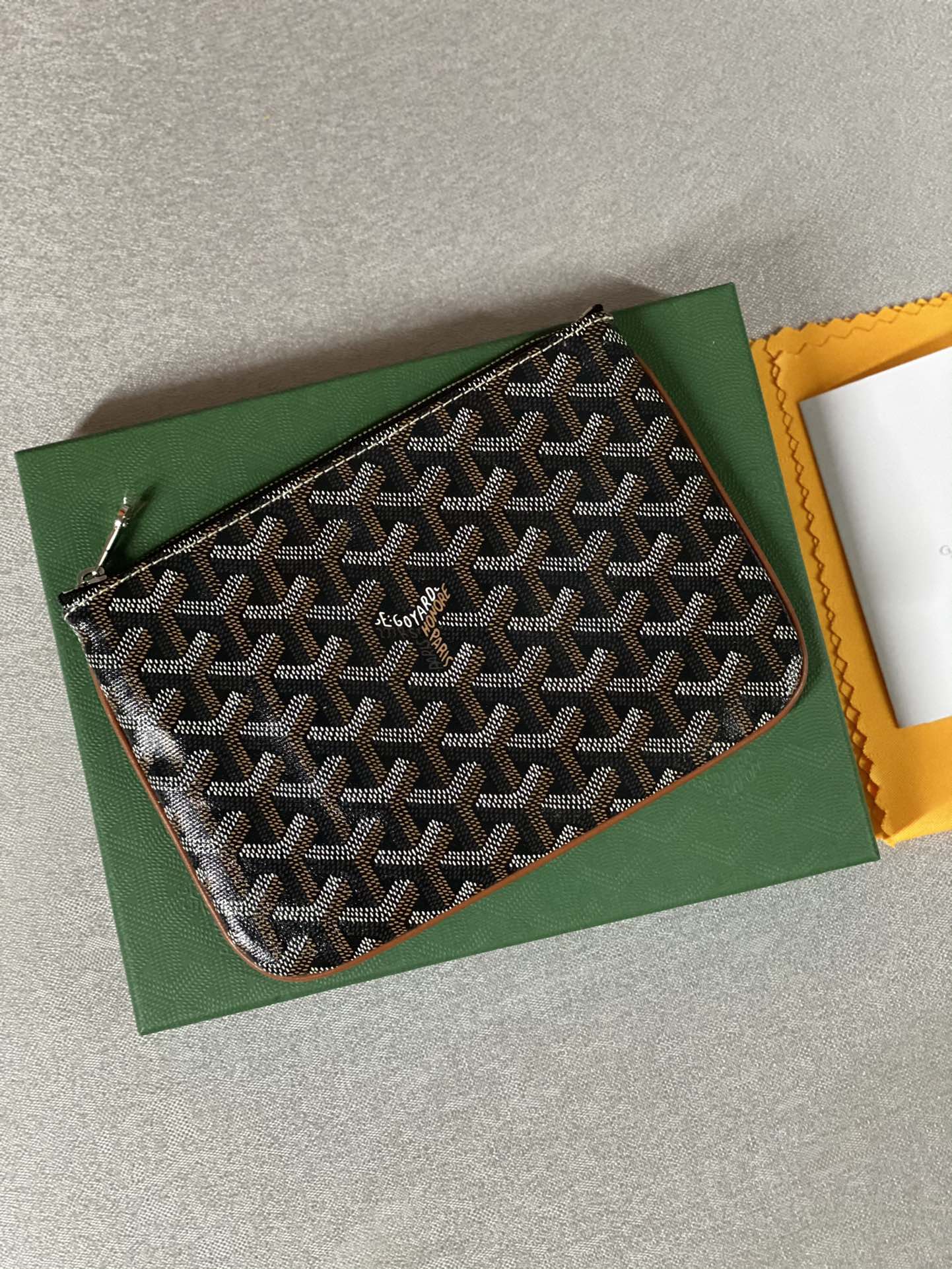 Go*ard sénat pm pouch