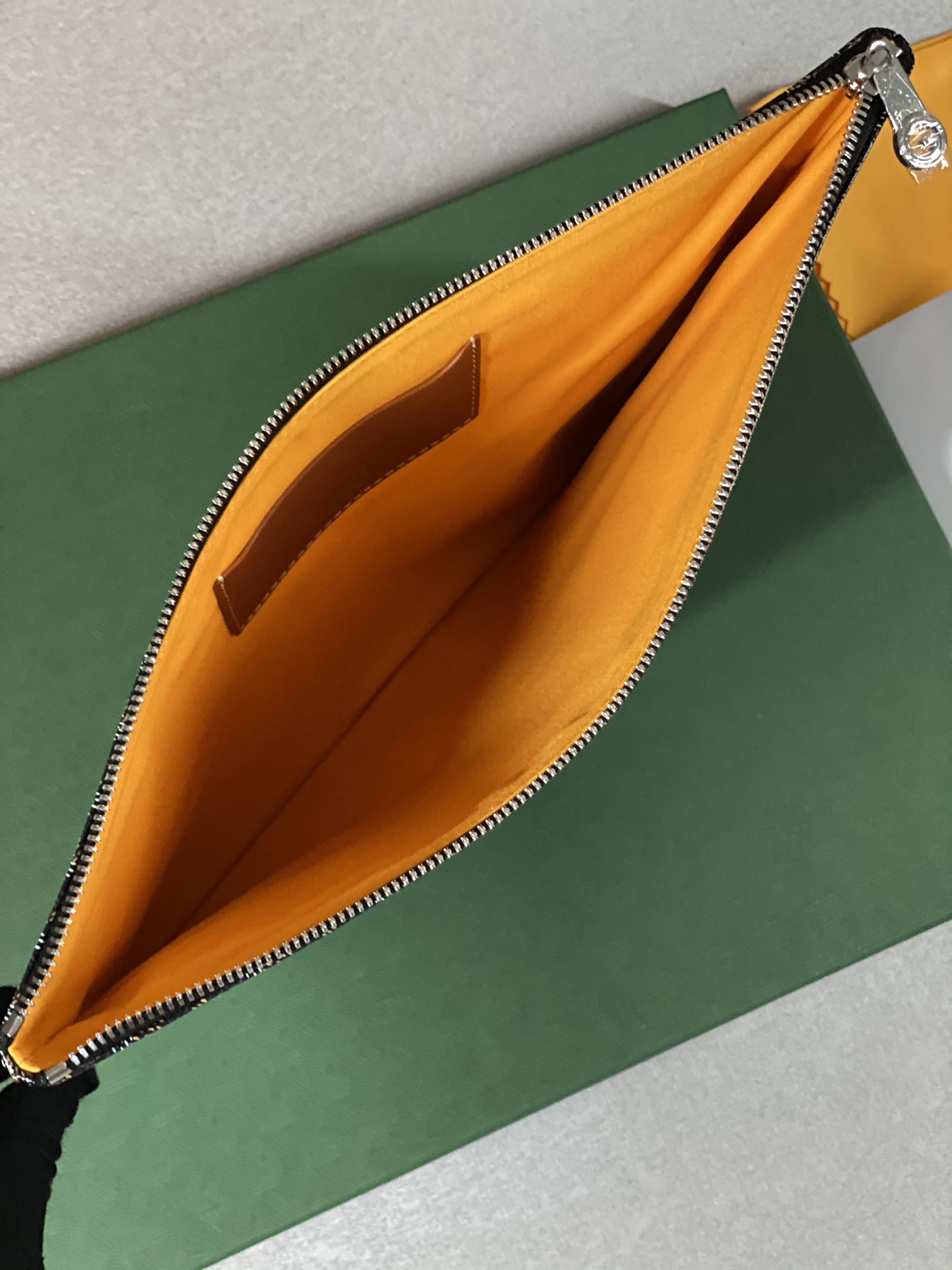 Go*ard sénat mgm pouch