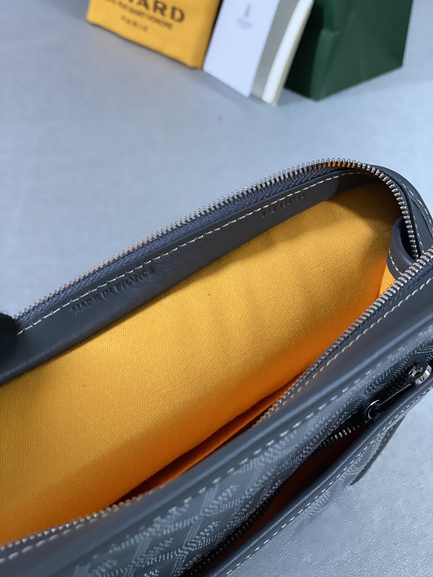 Go*ard jouvence mm toiletry bag