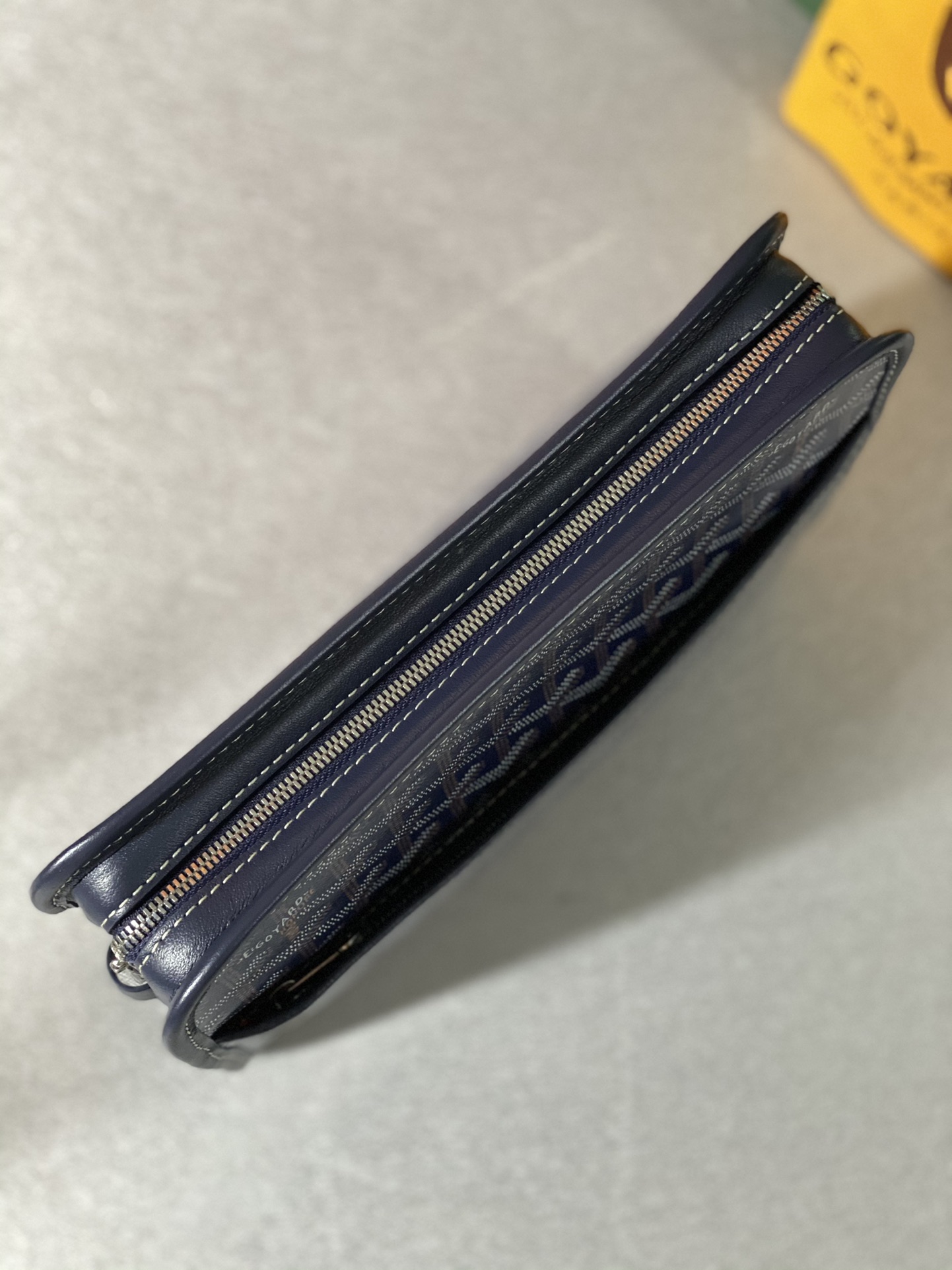 Go*ard jouvence mm toiletry bag