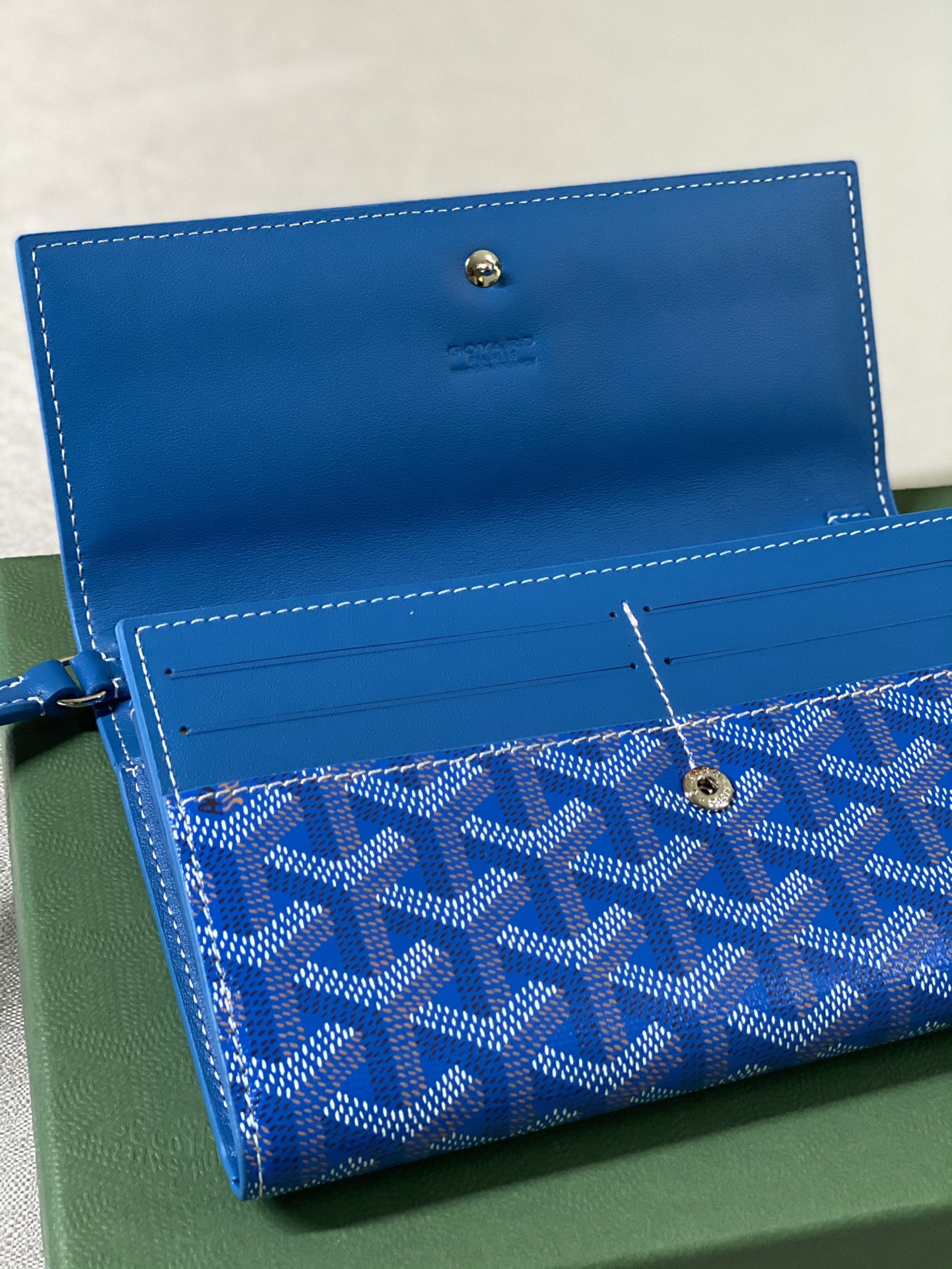 Go*ard varenne continental wallet
