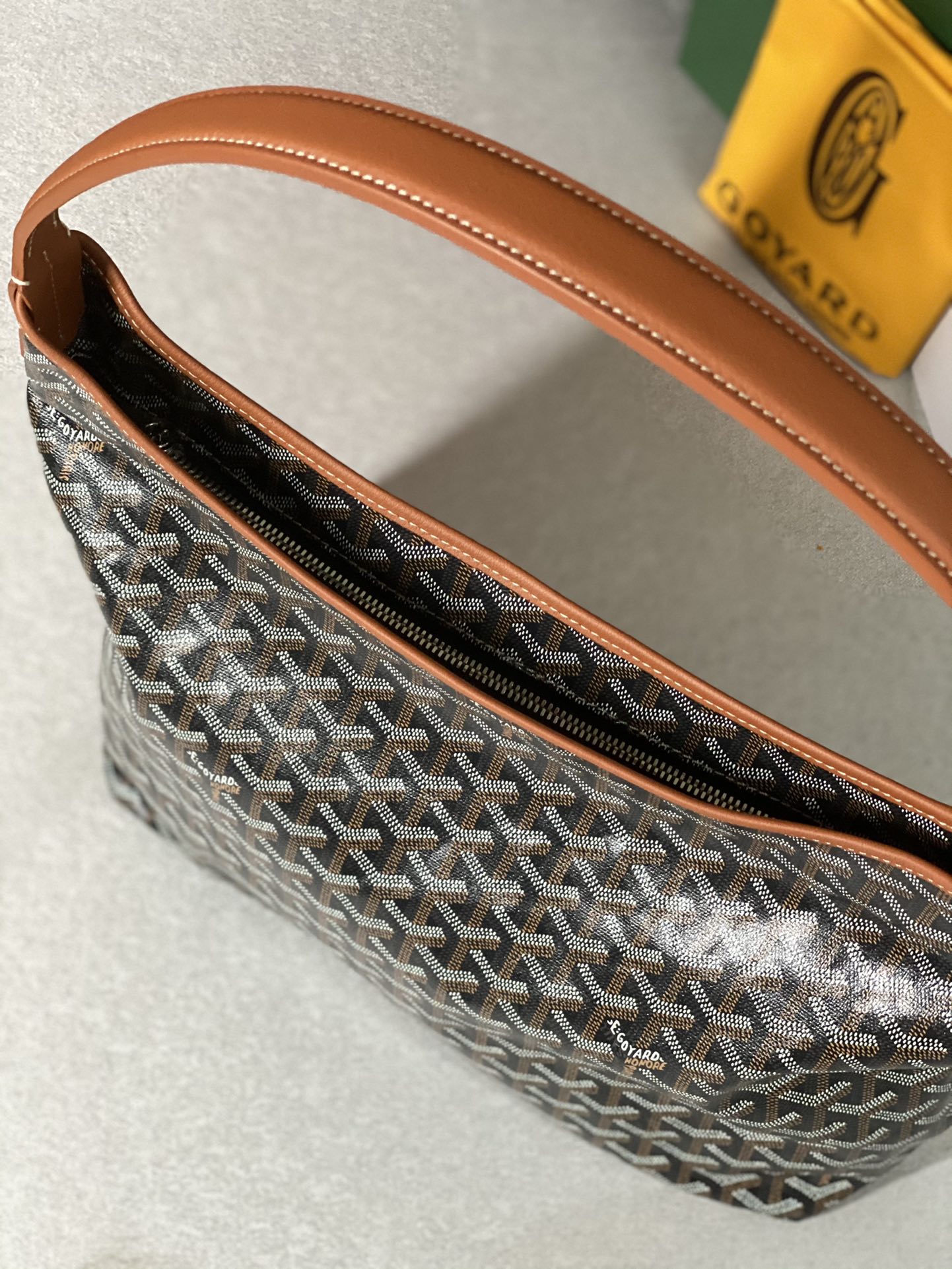 Go*ard hobo bag