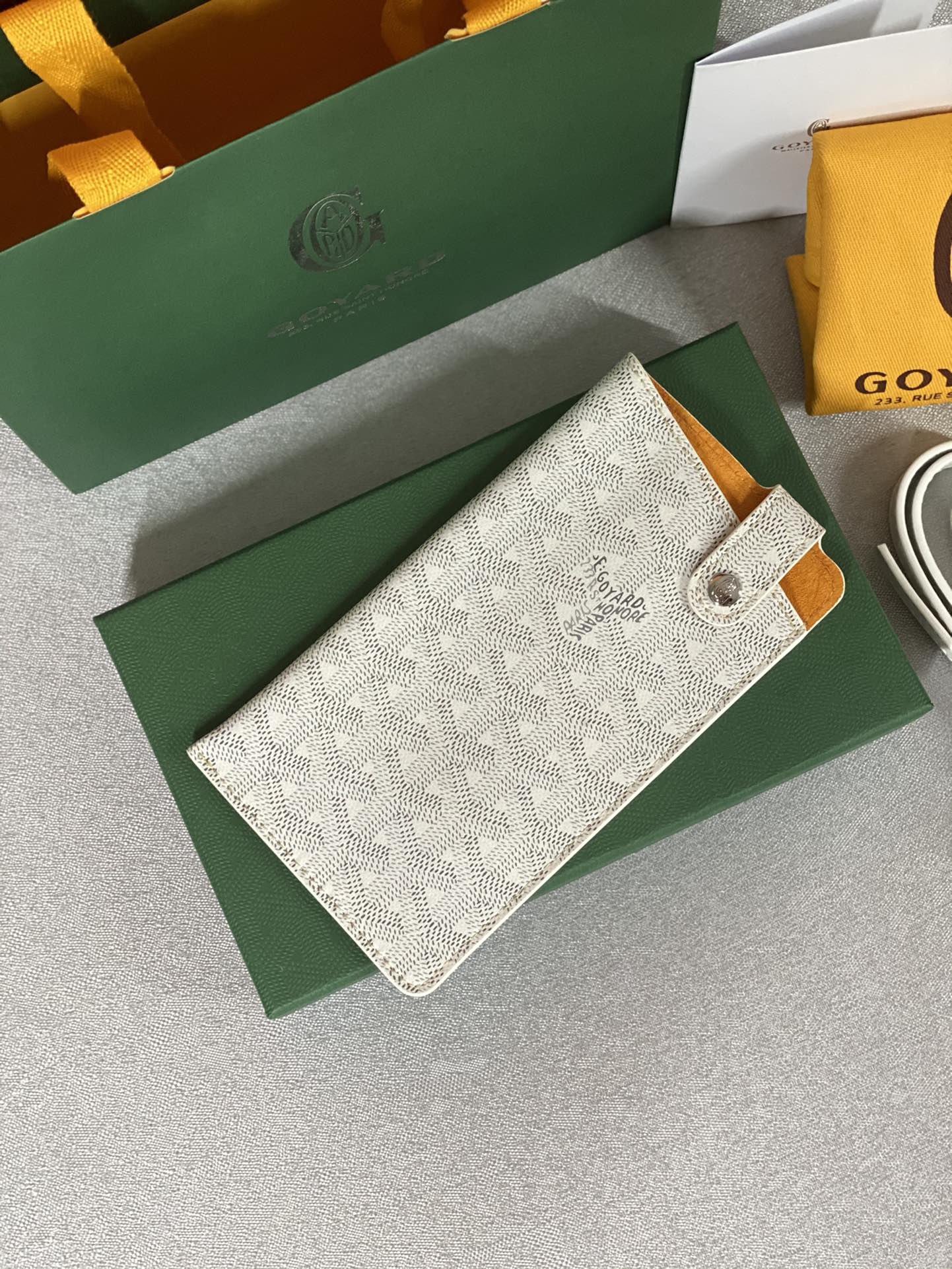 Go*ard montmartre gm case