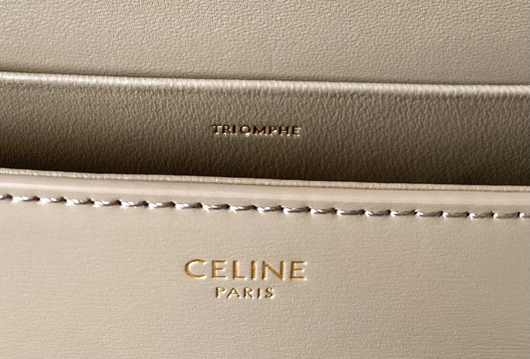 Ce**e triomphe shoulder bag