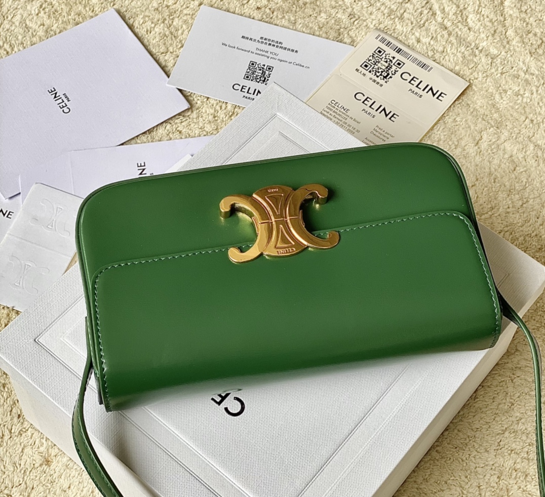 Ce**e triomphe shoulder bag