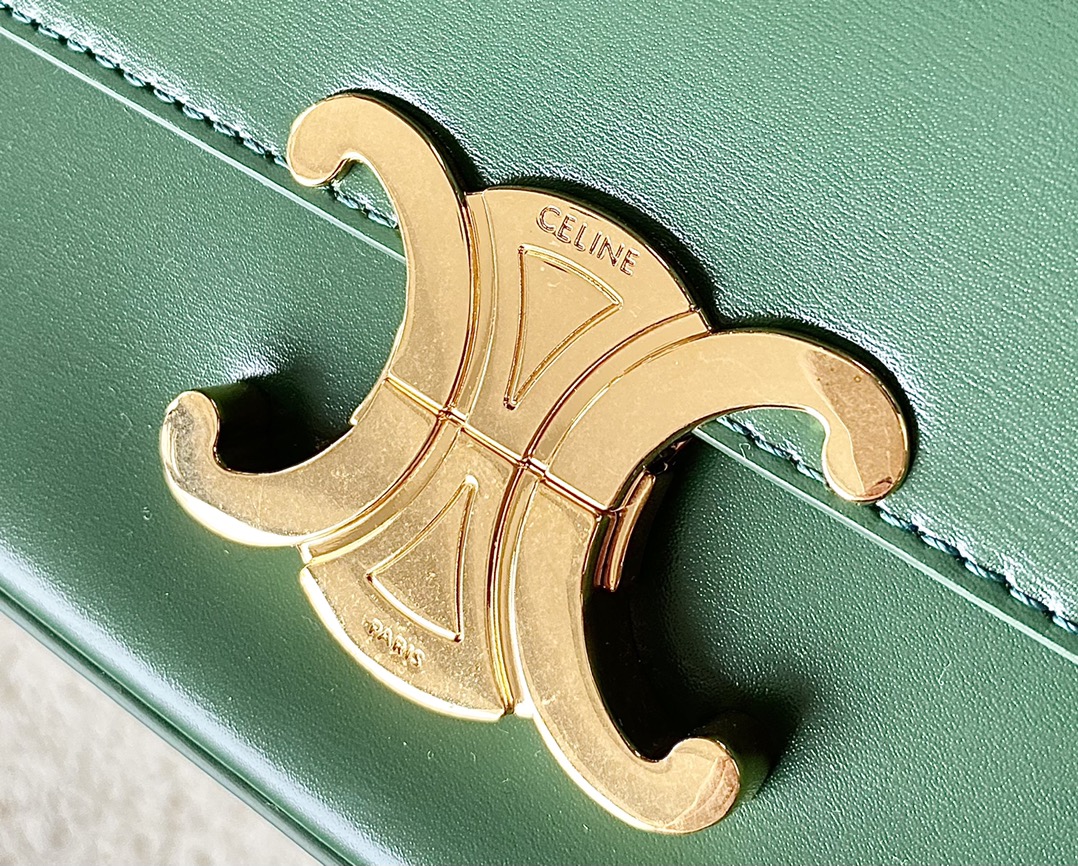 Ce**e triomphe shoulder bag