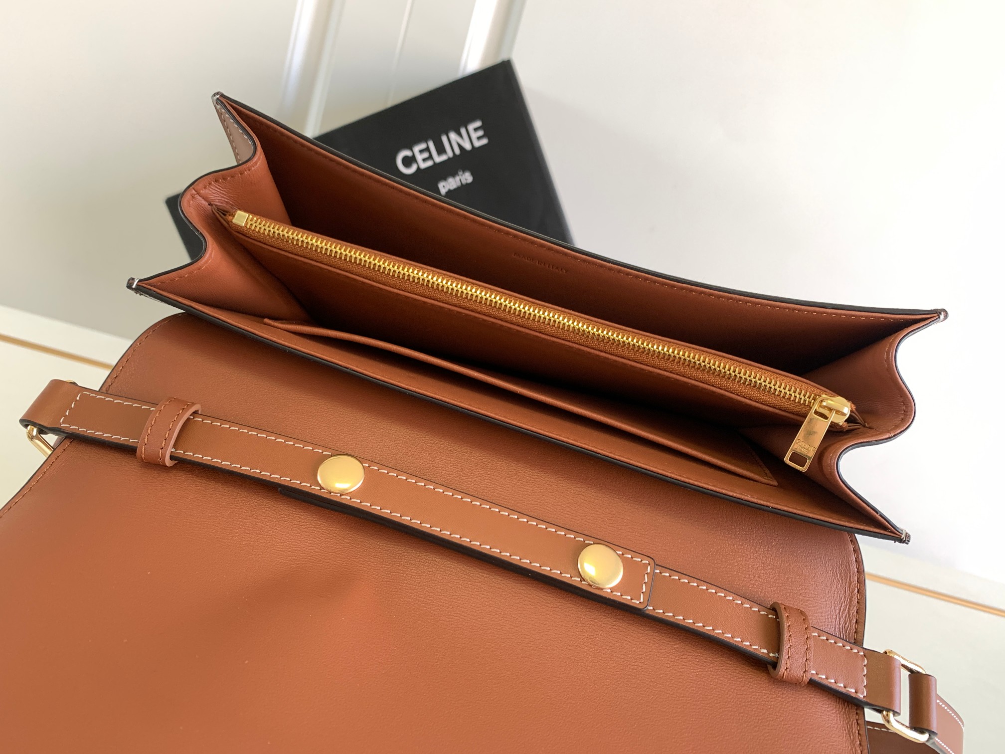 Ce**e trapeze triomphe bag