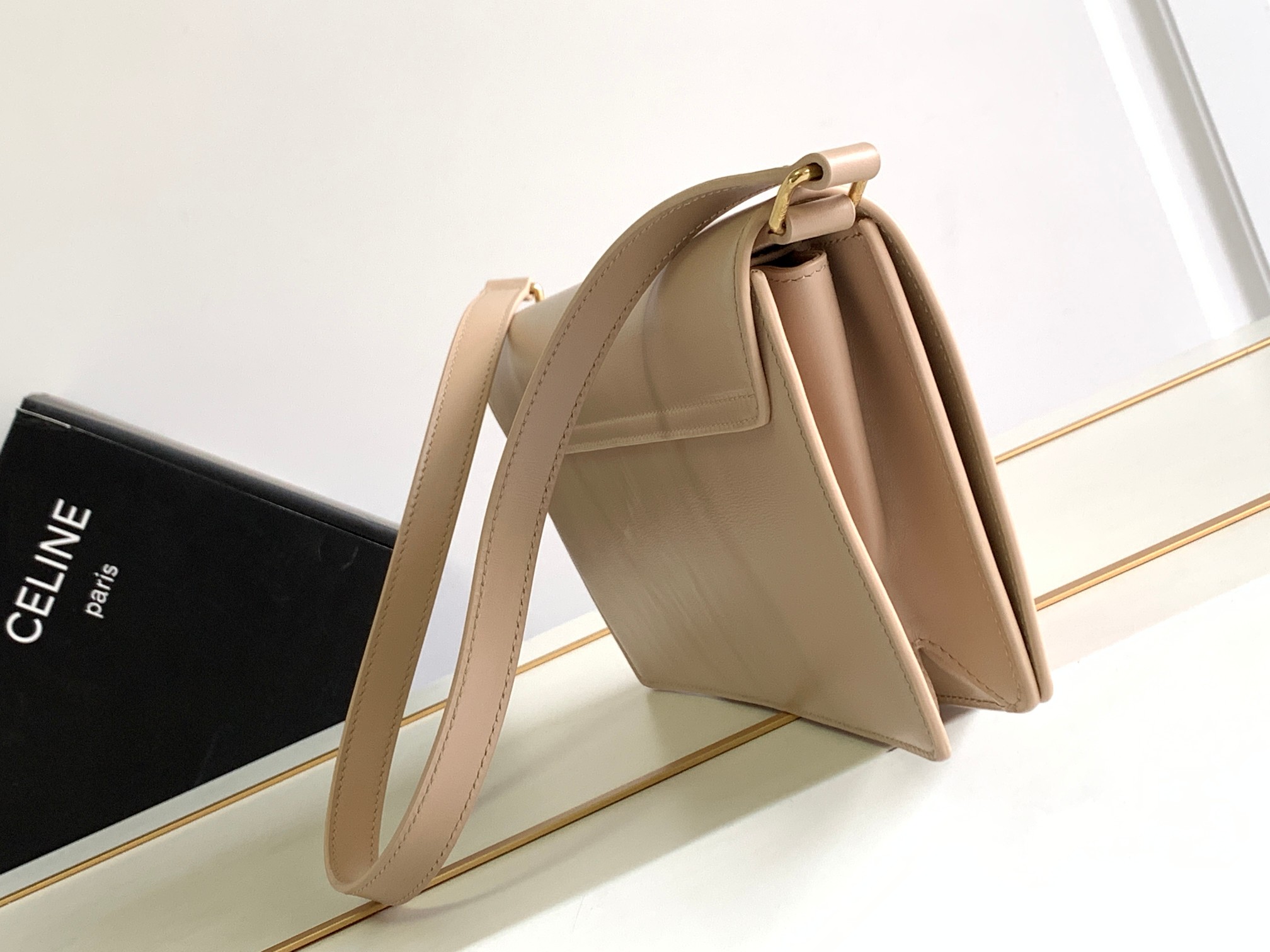 Ce**e trapeze triomphe bag