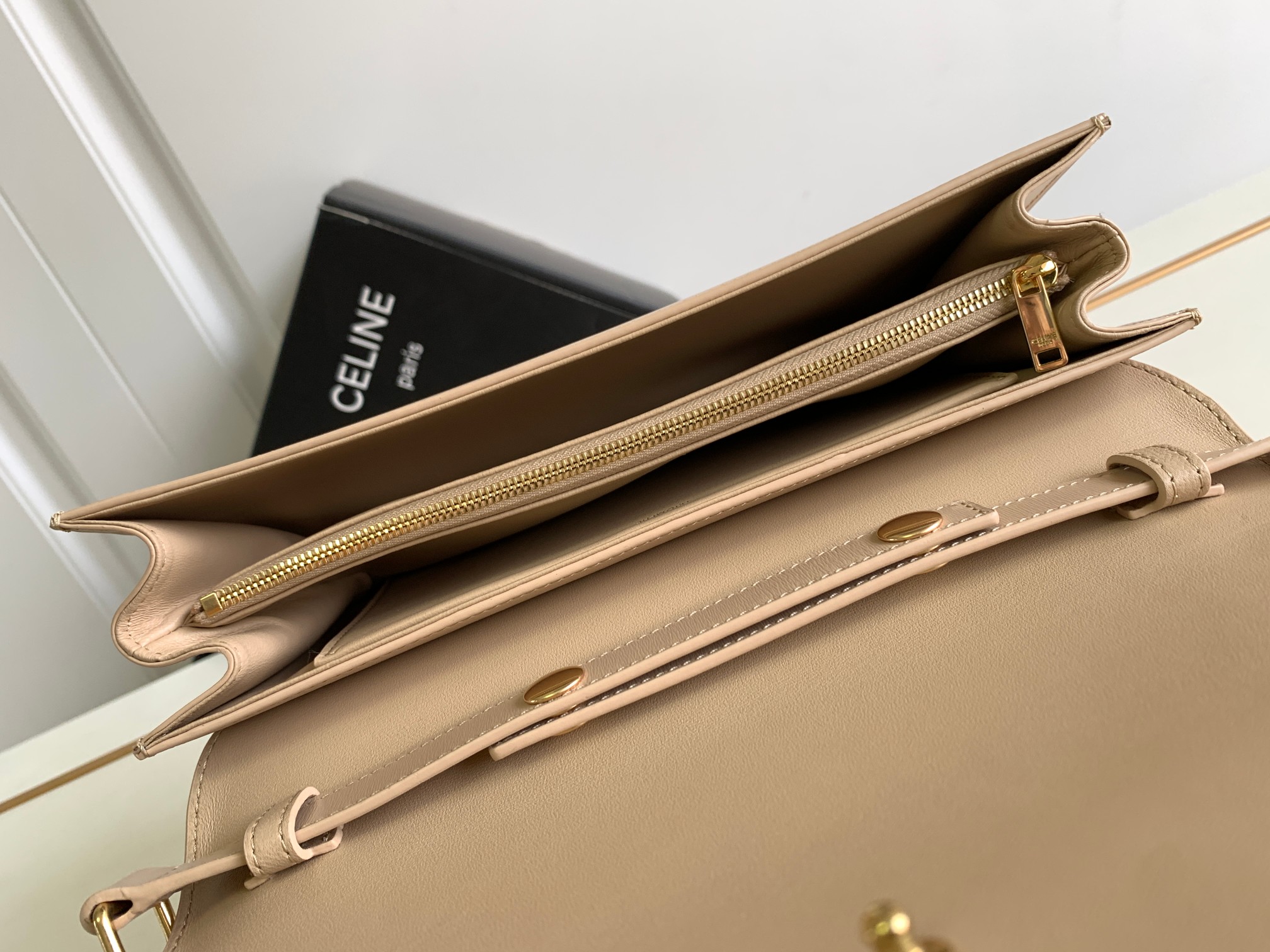 Ce**e trapeze triomphe bag