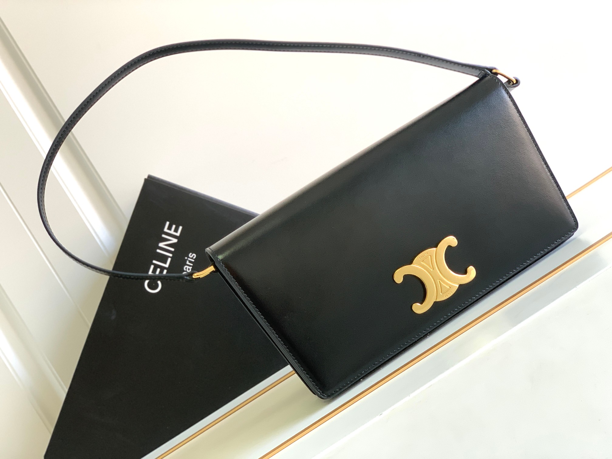 Ce**e trapeze triomphe bag