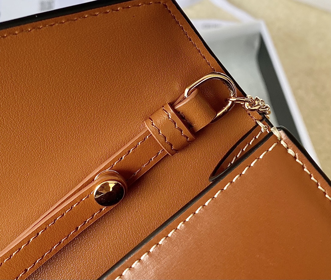 Ce**e wallet on chain triomphe