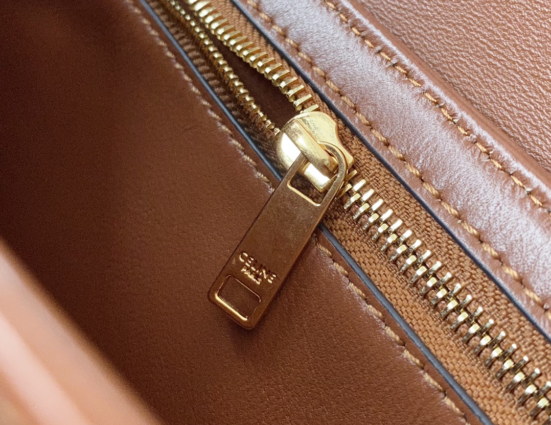 Ce**e teen triomphe bag