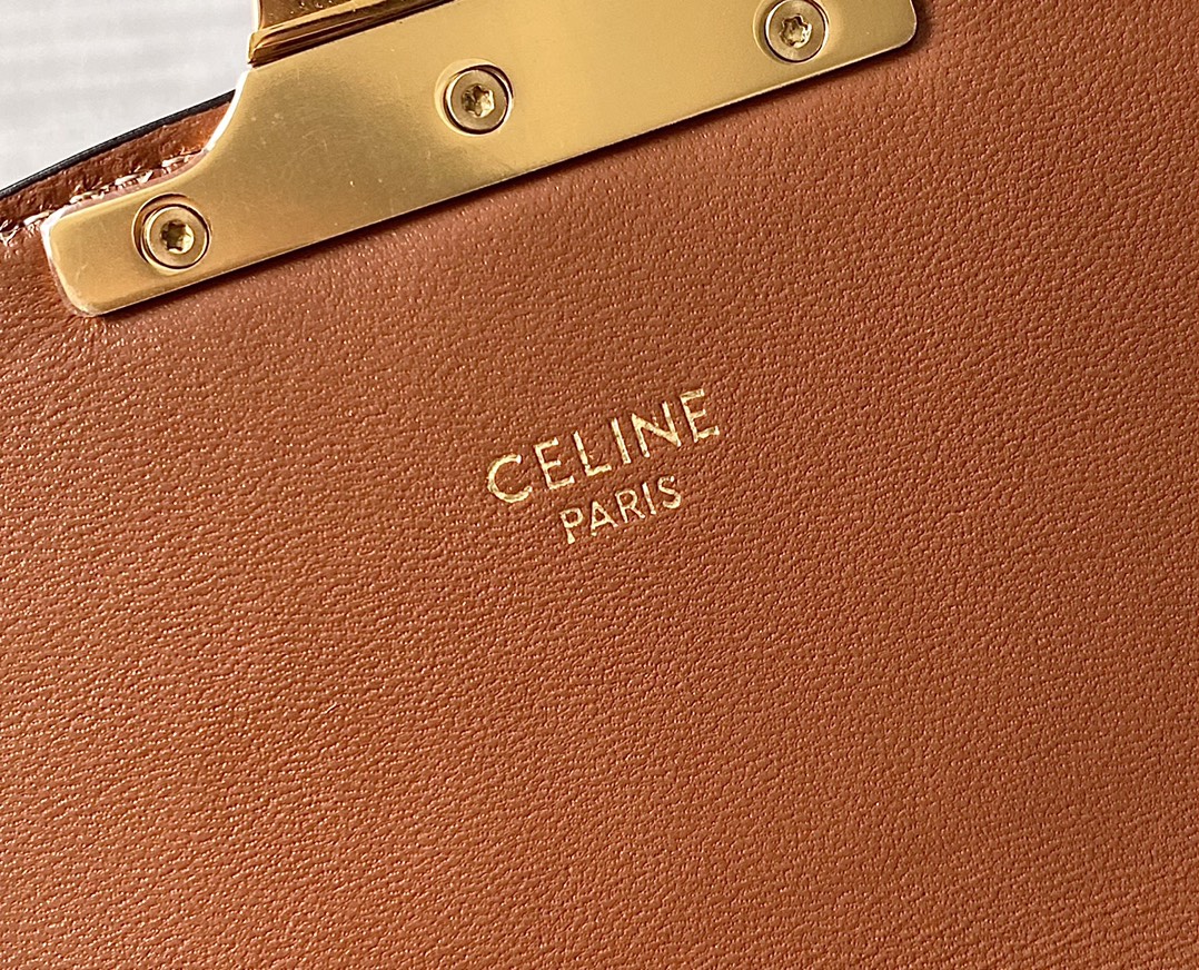 Ce**e teen triomphe bag
