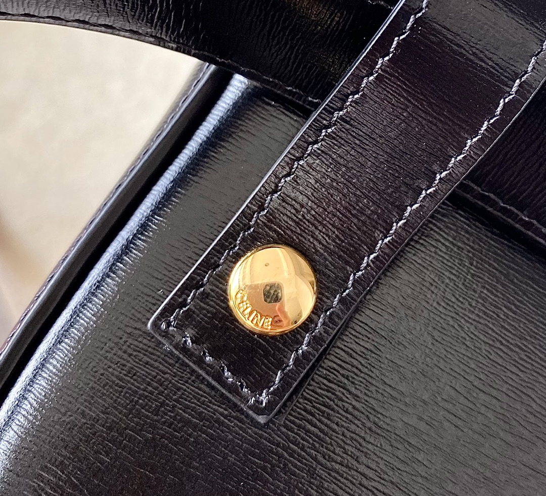 Ce**e belt bag triomphe belt in shiny calfskin