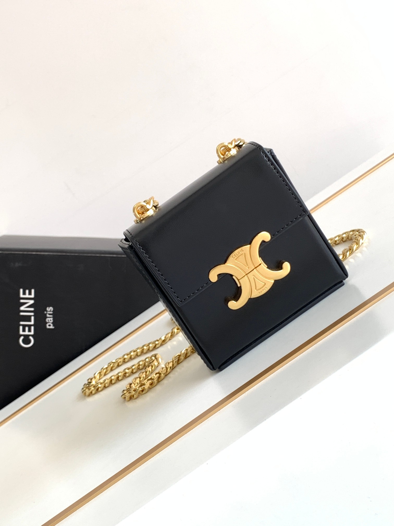 Ce**e mini box triomphe in shiny calfskin black