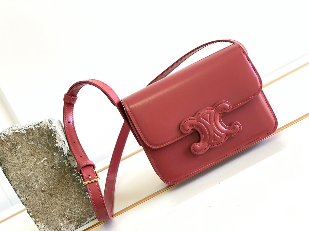 Ce**e cuir triomphe