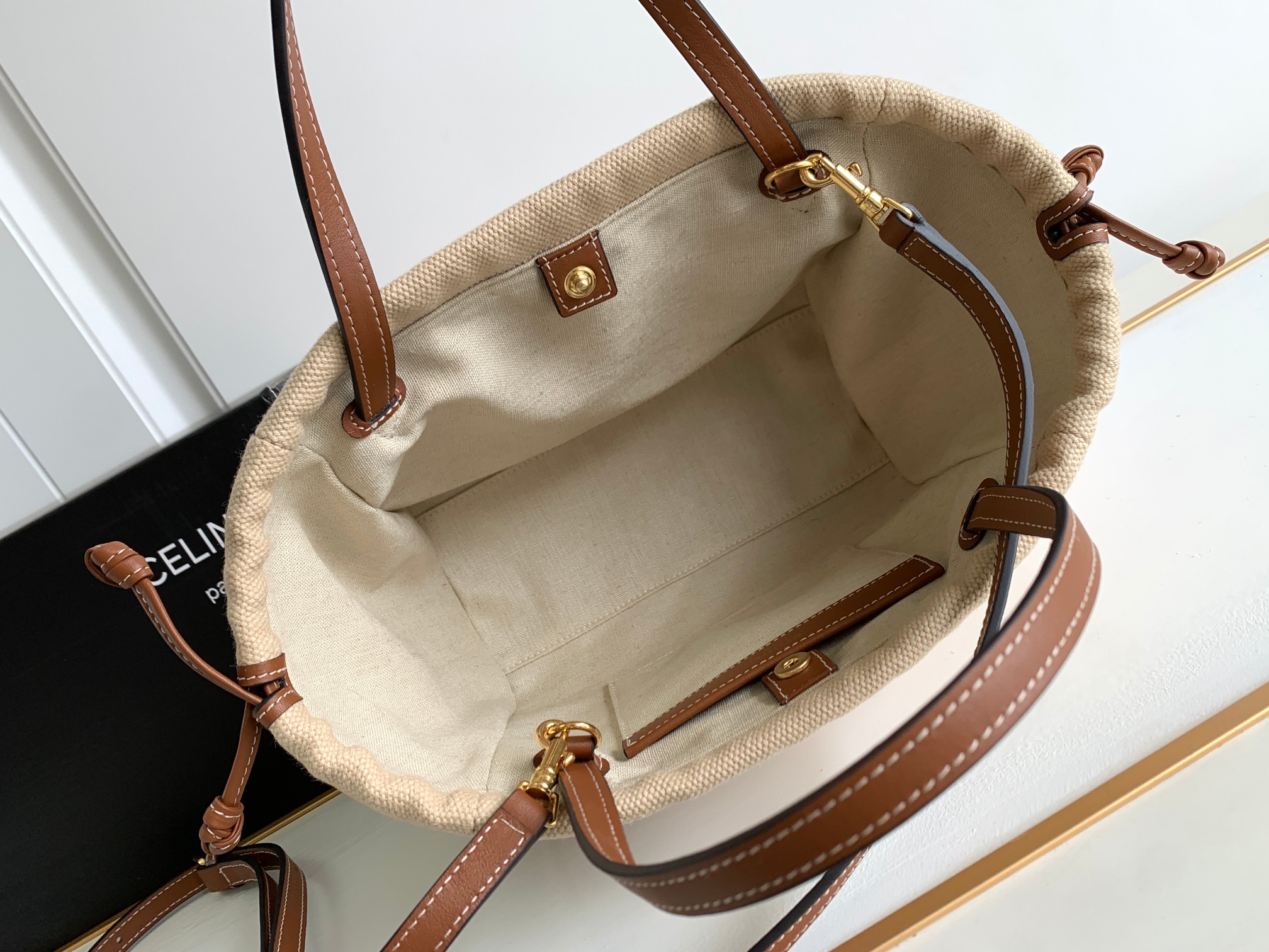Ce**e small cabas drawstring cuir triomphe
