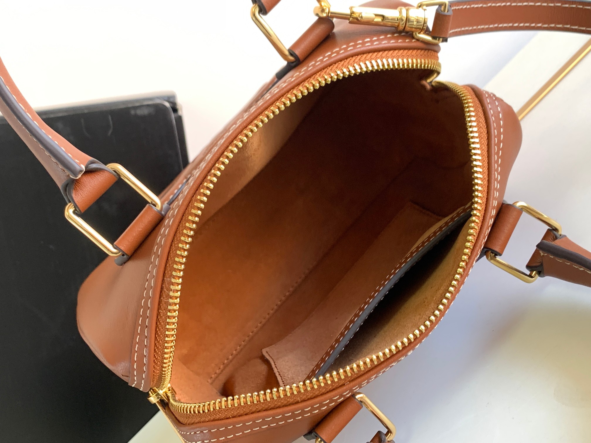SMALL BOSTON CUIR TRIOMPHE