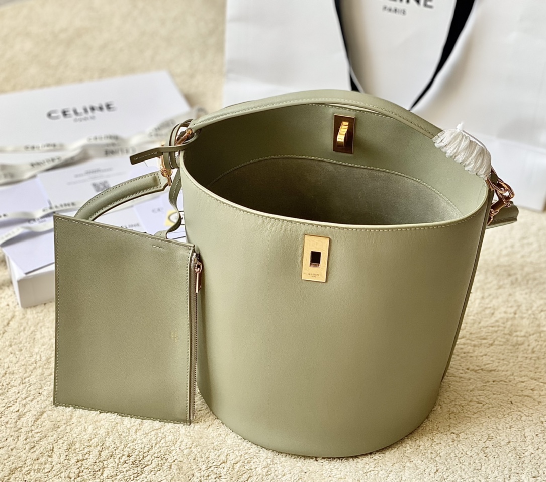 Ce**e bucket 16
