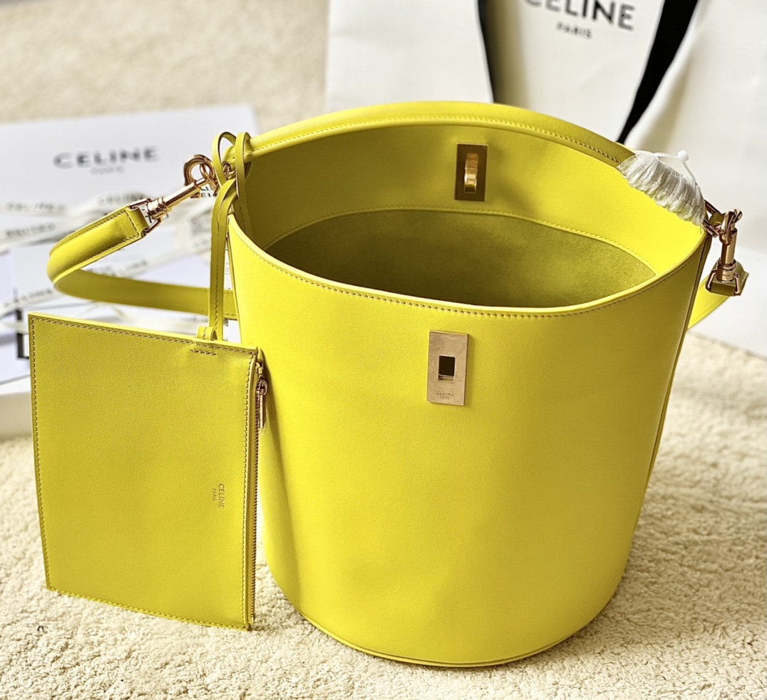 Ce**e bucket 16