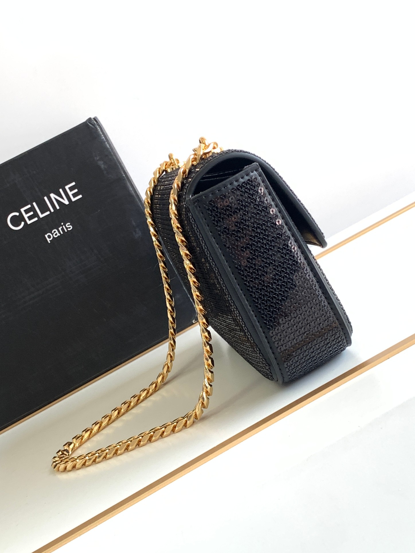 Ce**e chain shoulder bag triomphe