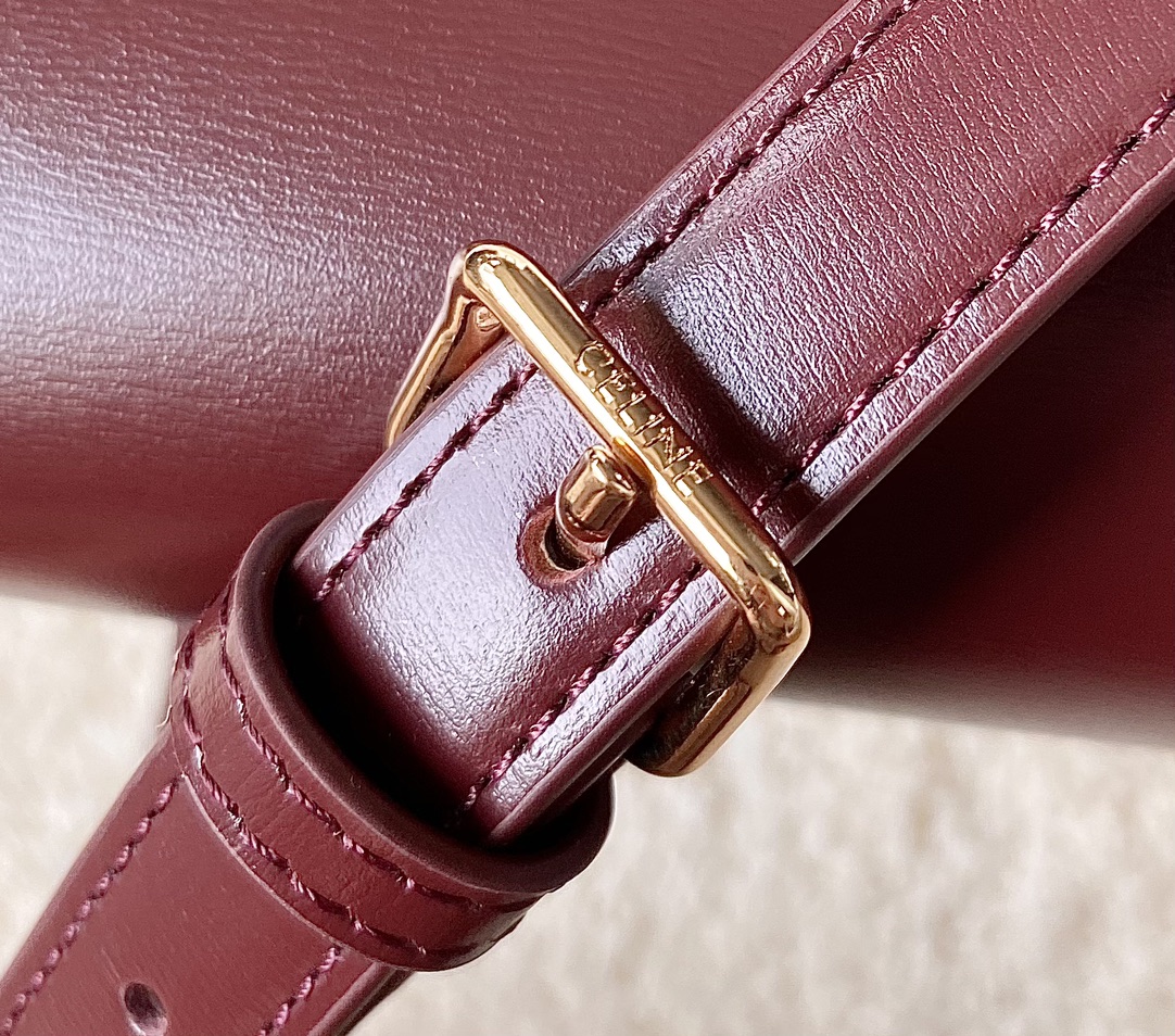 Ce**e teen triomphe bag