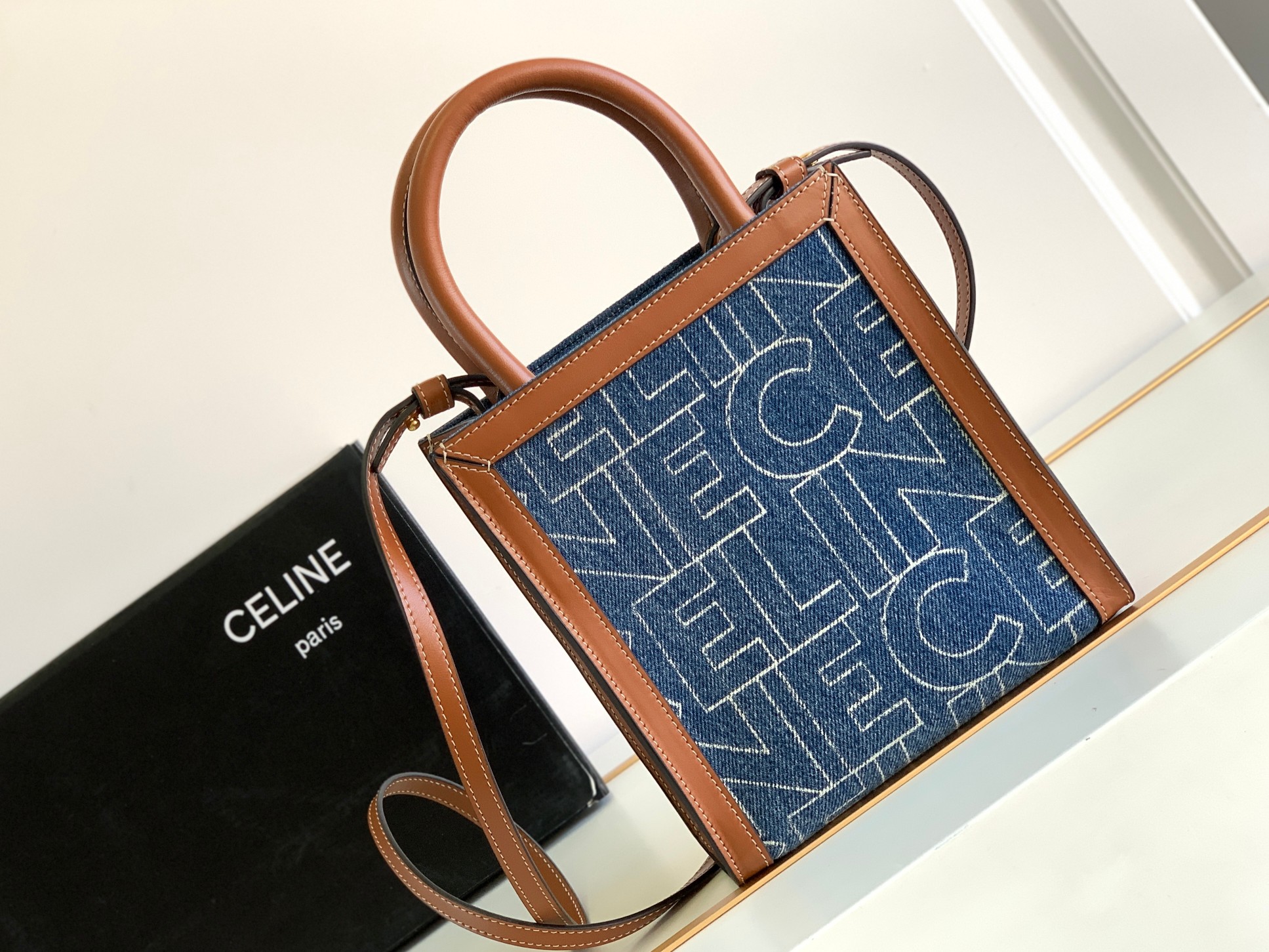Ce**e mini tote