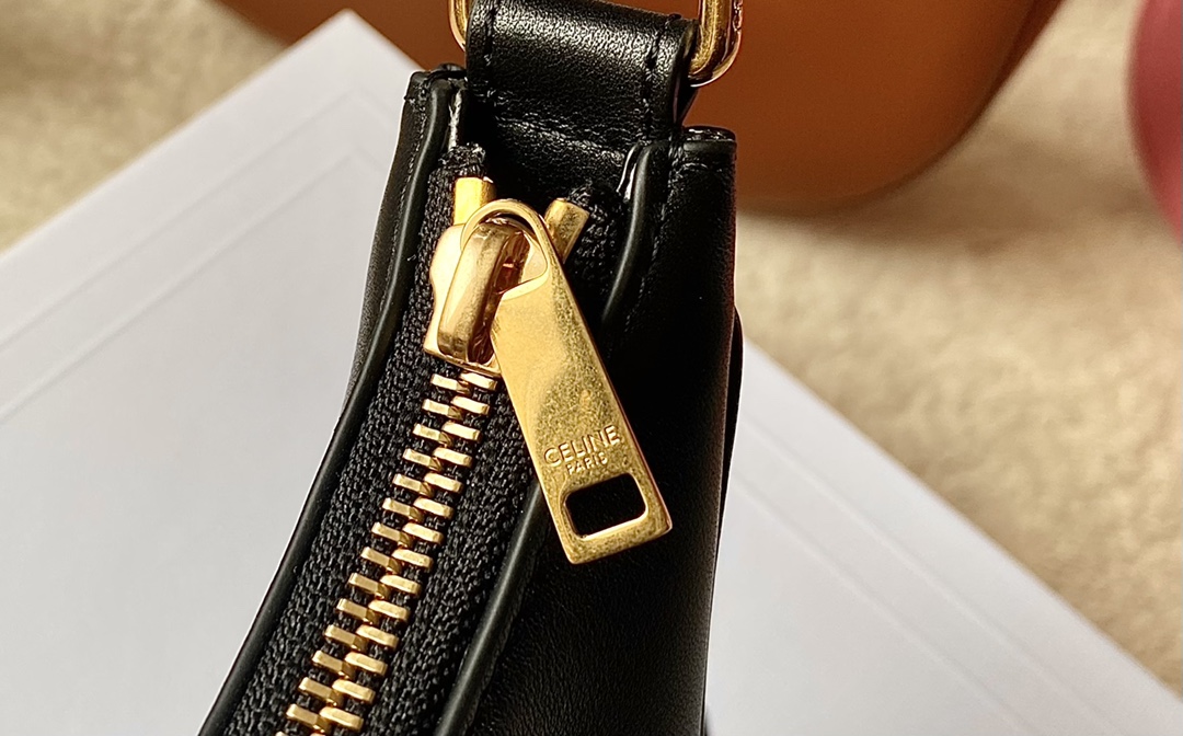 Ce**e ava bag