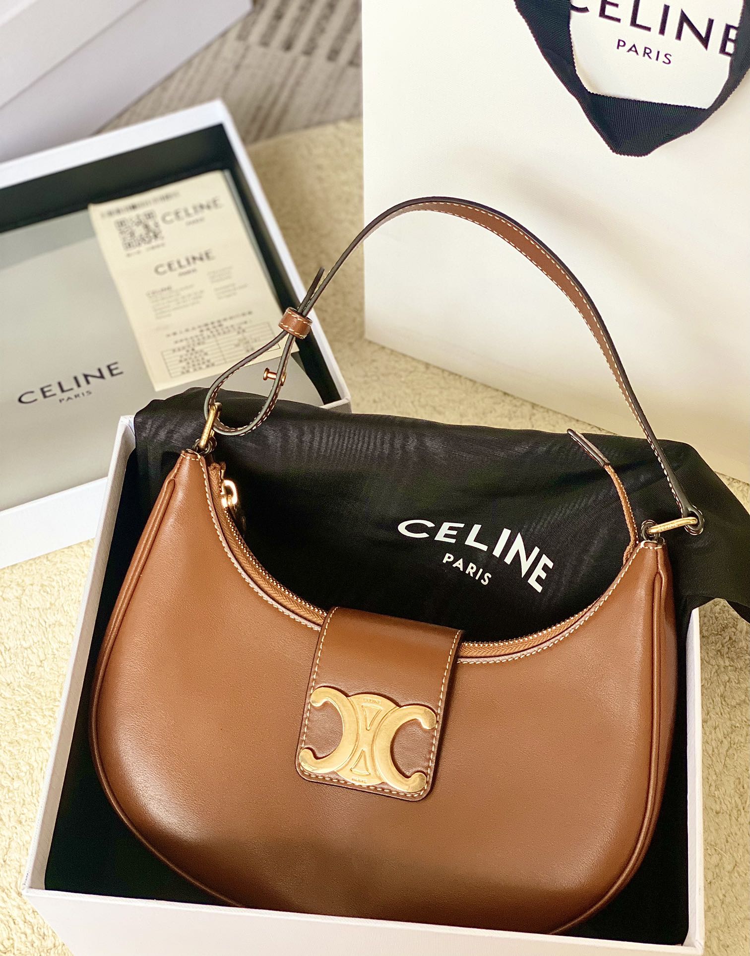 Ce**e ava triomphe soft bag