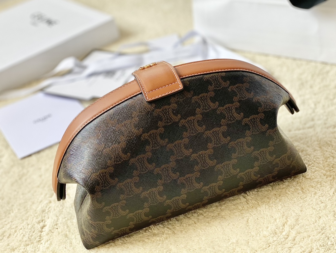 Ce**e cosmetics bag