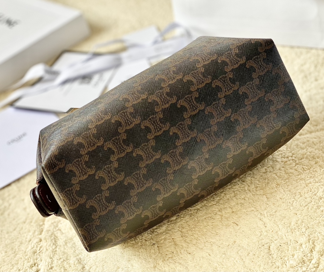 Ce**e cosmetics bag