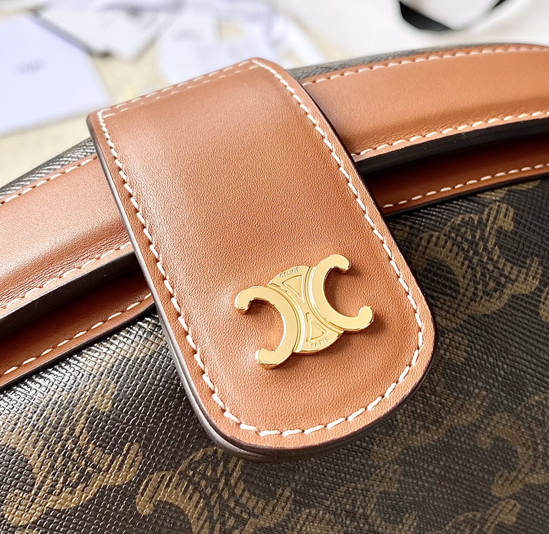 Ce**e cosmetics bag