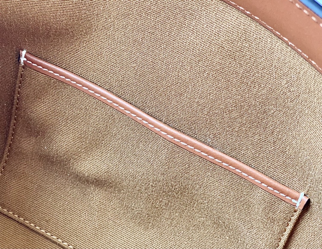 Ce**e cosmetics bag