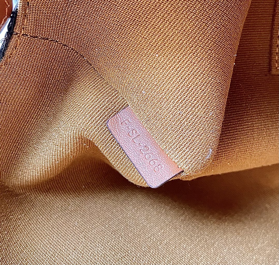 Ce**e cosmetics bag