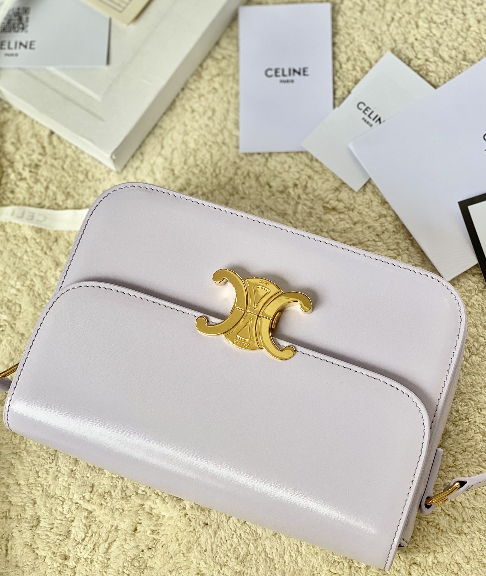 Ce**e classique triomphe bag