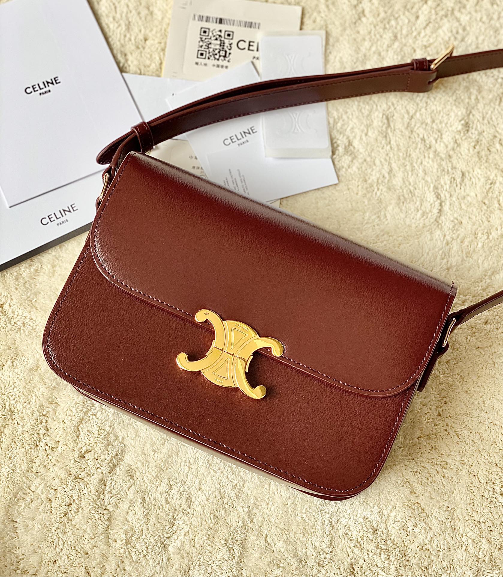 Ce**e classique triomphe bag