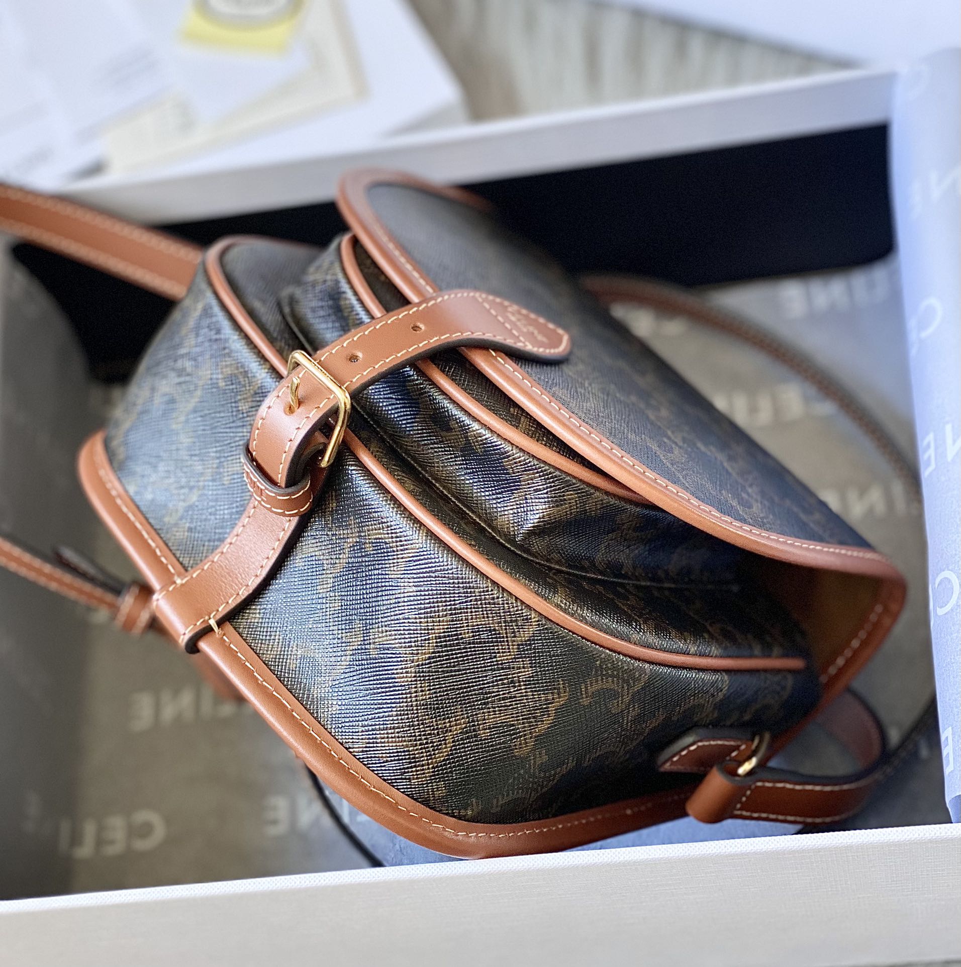 Ce**e medium folco bag