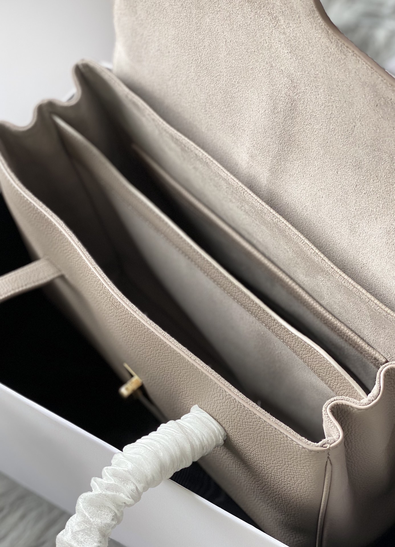 Ce**e large soft 16 bag