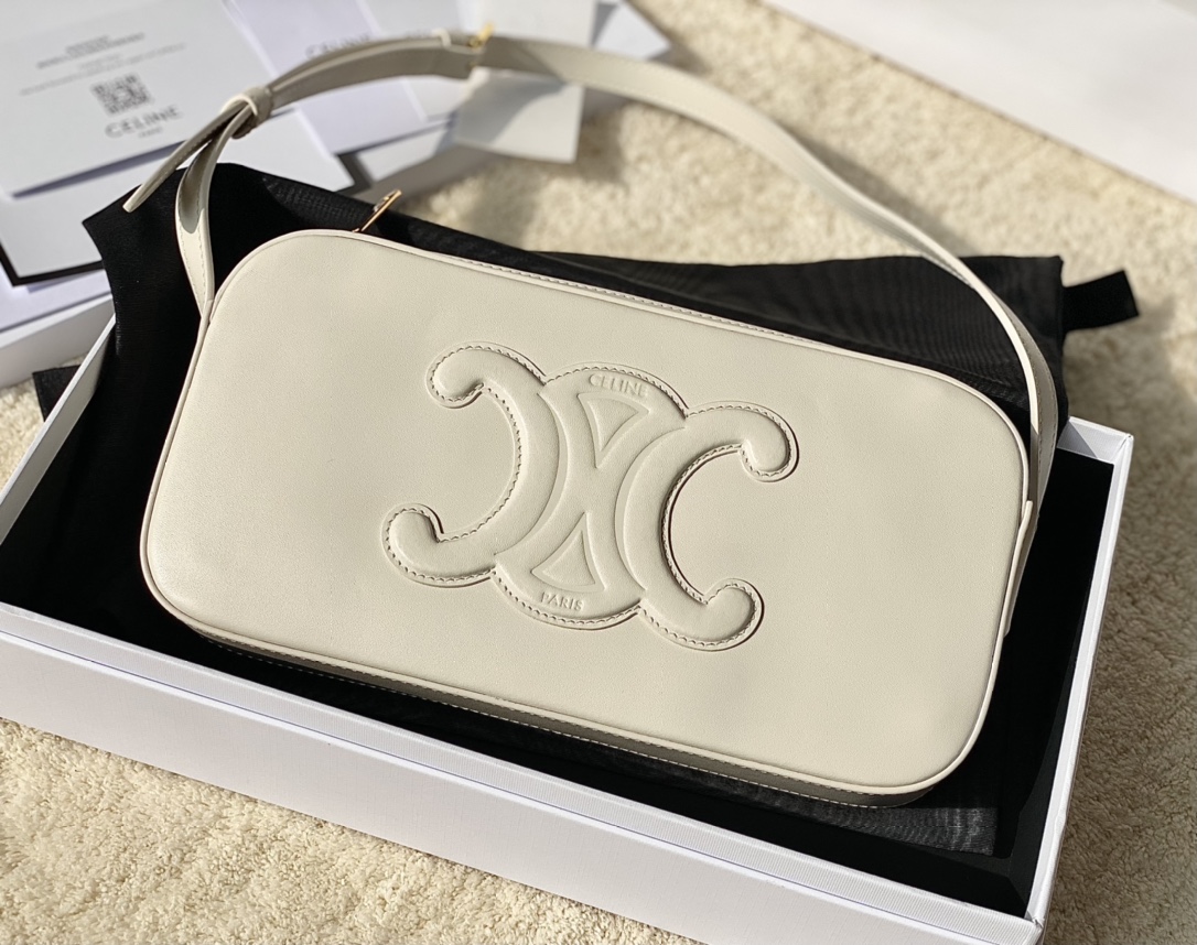 Ce**e camera bag