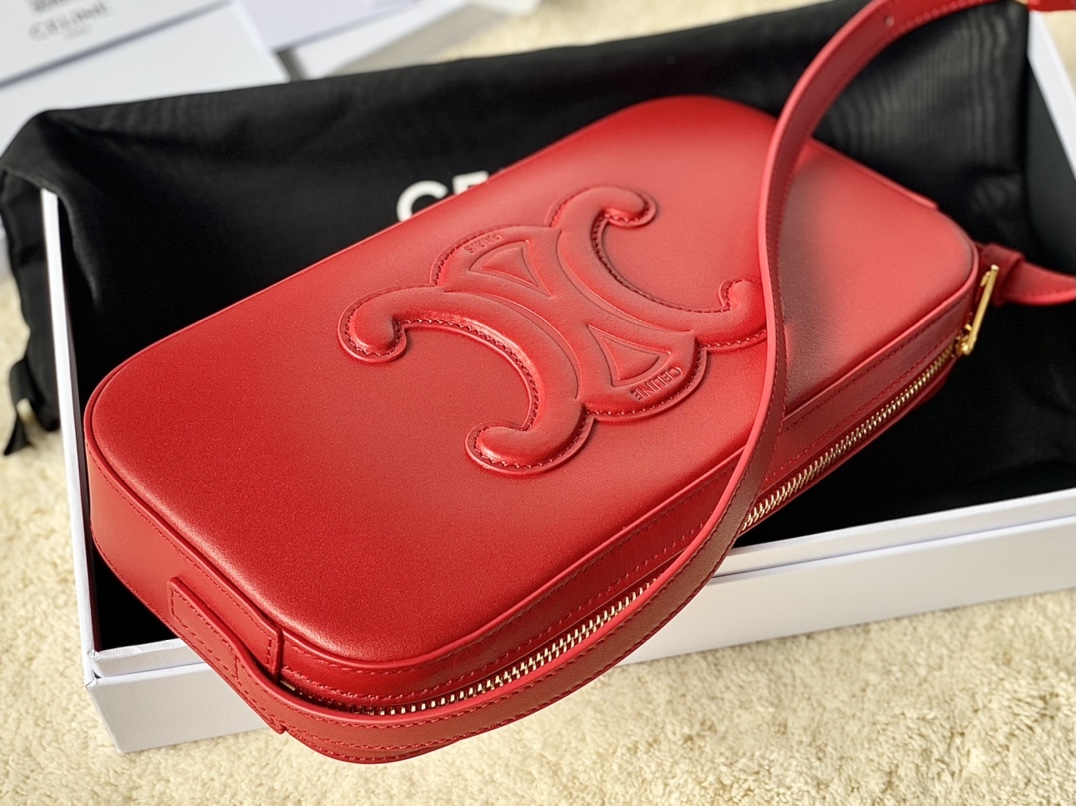 Ce**e camera bag
