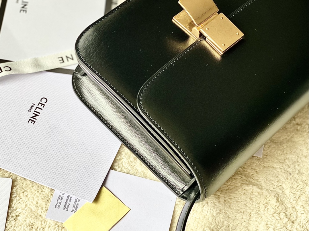 Ce**e teen classic bag in box calfskin